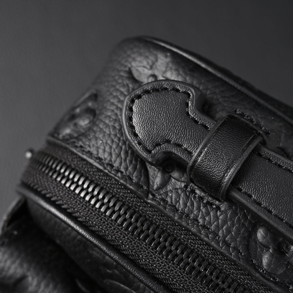 Louis Vuitton Capucines BB Top Handle Bag – Black Taurillon Leather